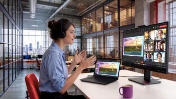 Lenovo vrea să pună AI-ul în centrul biroului, de la PC și monitor până la securitate