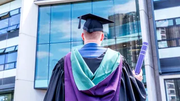 Când revin studenții la facultate în 2026. Calendarul anului universitar 2026-2027 și când sunt programate vacanțele