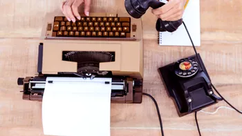 Gadgeturile retro care refuză să dispară, de la caseta audio la telefonul fix. Așa te întorci în timp la vremuri mai liniștite