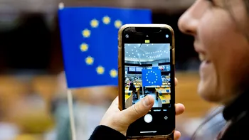 Românii ar trebui să-și repare mai ușor telefoanele și electrocasnicele, dar noile reguli europene ne prind în urmă