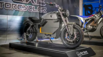 Motocicleta electrică de aproximativ 4.300 de euro care ajunge la 120 km/h: Evoke Nrgy vine și în Europa