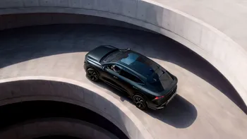 Renault lansează Rafale Hypnotic, SUV-ul de 300 CP produs în doar 1.500 de exemplare. Câte mașini ajung în România și cât costă ediția limitată