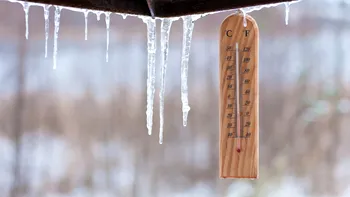 Temperaturile au coborât sub zero grade Celsius în mai multe localități din România. Cum va fi vremea în următoarele zile