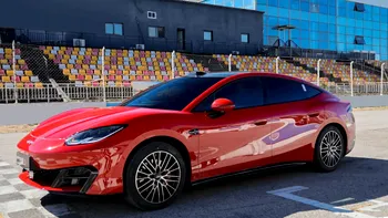 BYD atacă Tesla cu o berlină de la aproximativ 24.000 de euro și până la 900 km autonomie