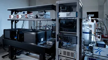 Fujitsu prezintă primul computer cuantic pe bază de diamant. Funcționează la -271,6°C și țintește 1.000 de qubiți logici până în 2035