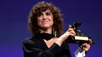 Veneția 2026 și-a ales marii câștigători: „Woman Unknown” ia Leul de Aur, iar „NAZA” pleacă acasă cu un premiu important