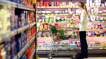 Locul din supermarket unde trebuie să te uiți dacă vrei produsele mai ieftine. Cum este influențată alegerea clienților