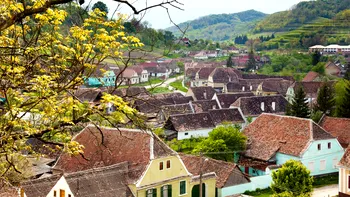 De ce cumpără străinii case și proprietăți în satele din Transilvania. Fenomenul care schimbă comunități întregi