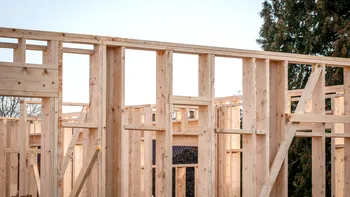 Ce trebuie să facă proprietarii construcțiilor fără autorizație până în august 2027. Noua procedură pentru intrarea în legalitate
