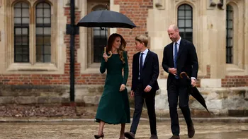 Cât este taxa la Eton College, acolo unde învață Prințul George. Suma uriașă plătită anual pentru școala viitorului rege