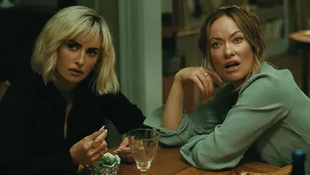 Filmul care transformă o cină între vecini într-un haos total ajunge pe HBO Max. Olivia Wilde, Seth Rogen și Penélope Cruz, într-o comedie despre secretele din căsnicie