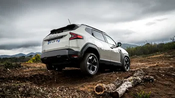 Dacia Duster cu roată de rezervă diferită: când o poți folosi fără să afectezi transmisia 4x4