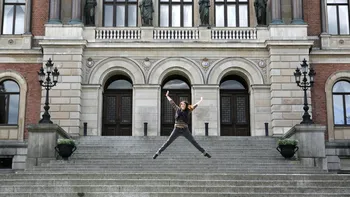 Un lector universitar din România susține că doar 4 facultăți îți pot asigura un loc de muncă după absolvire. IT-ul este pe ultimul loc în topul profesorului