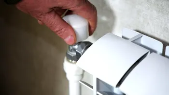 La ce temperatură să setezi apa din calorifere în octombrie. Centrala nu trebuie să funcționeze ca în mijlocul iernii