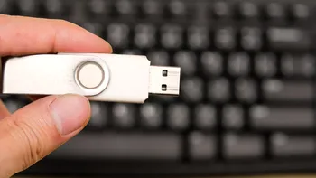 Stick-urile USB vechi nu sunt veșnice. Ce se poate întâmpla cu fișierele pe care le păstrezi pe ele