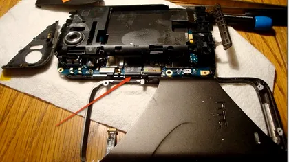 HTC Mozart pe masa de operatie