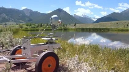 Vrei sa arunci o piatra pe un lac prin internet? Acum se poate