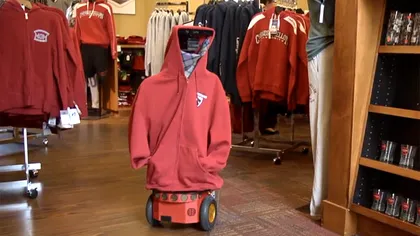 Un robot bazat pe Kinect digitalizeaza magazine, cu inventar cu tot