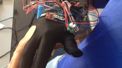 Glove Tricorder -  prototip cu viitoare aptitudini de medic