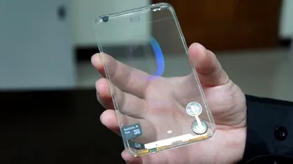 Polytron demonstreaza un smartphone complet transparent