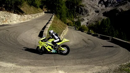 Prima motocicleta electrica a luat trofeul Pikes Peak: Lightning Motorcycles