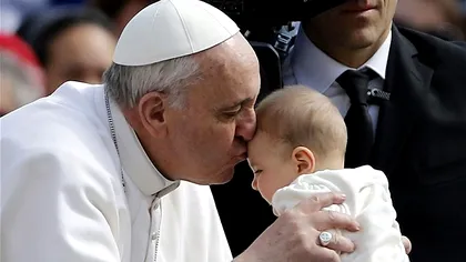 Papa de la Roma clasifică internetul ca pe un... dar de la Dumnezeu