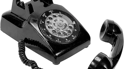 Cum reacţionează copiii la telefoane fixe cu disc? [VIDEO]