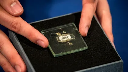 Primul circuit integrat, vechi de 56 de ani, a fost scos la licitaţie