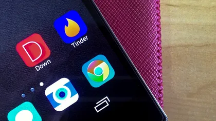 Război de sexting și dating: Tinder se inspiră de la Snapchat pentru Momente... deosebite