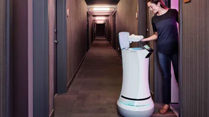 SaviOne de la Savioke este un robot ce ține locul majordomului de la hotel