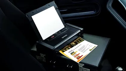 Epson WorkForce WF-100 este o imprimantă wireless pentru deplasări