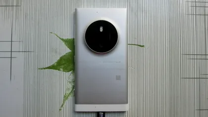 Telefonul Lumia pe care Nokia nu l-a mai lansat e scos la licitație