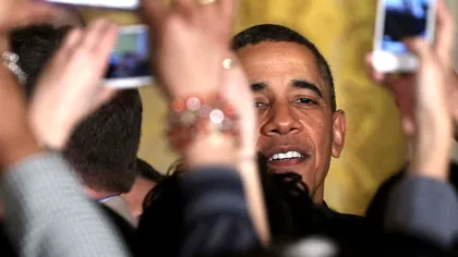 Barack Obama a pus mâna pe un iPhone înaintea tuturor, în 2007