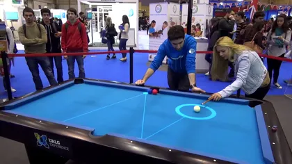 Cum o cameră Kinect te poate ajuta să joci biliard mai bine