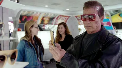Arnold Schwarzenegger a devenit statuie, dar doar cât să-și sperie fanii [VIDEO]