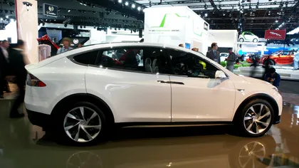 Tesla Model X te protejează împotriva armelor biologice