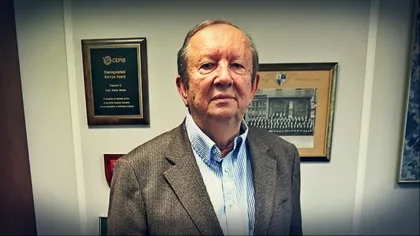 Omul care a lucrat la primul calculator universitar românesc: Un iPhone realizat cu tuburi ar fi cât Casa Poporului [INTERVIU]