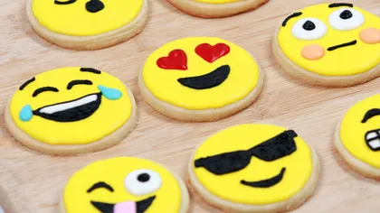 Acum poți folosi emoticoane pentru a căuta videoclipuri de pe YouTube