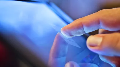 A fost creat ecranul care poate fi folosit fără a-l atinge și e uimitor