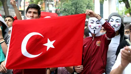 De ce atacă Anonymous site-urile din Turcia