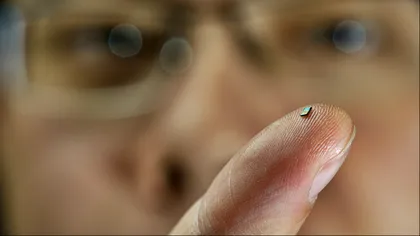 Senzorul wireless minuscul care nu are nevoie de baterie