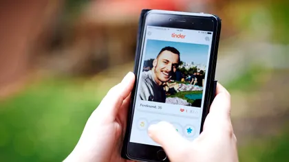 De ce ar trebui să fii mai atent la hainele pe care le porți în pozele de pe Tinder