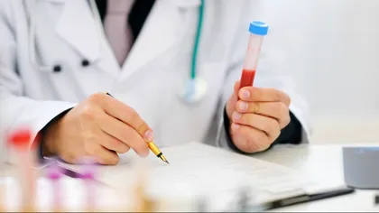Un simplu test de sânge ar putea diagnostica cinci tipuri de cancer