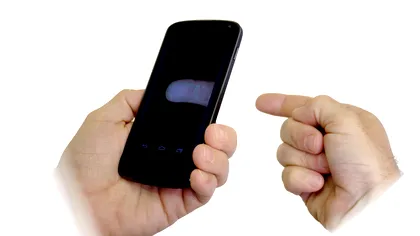 Cum poți trece de un cititor de amprente cu o foaie imprimată