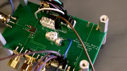 Acest cip poate dubla viteza internetului wireless cu o singură antenă