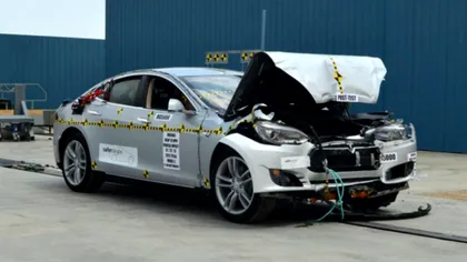 De ce Tesla Model S e mașina în care te poți simți complet în siguranță