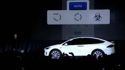 O mașină Tesla te scapă în cazul unui atac biochimic