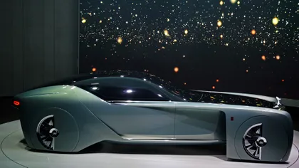 Noul Rolls Royce Vision 100 Concept ilustrează viitorul pentru cei mai bogați oameni din lume
