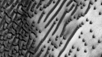 NASA a găsit pe Marte dune de nisip asemănătoare unui mesaj scris în codul Morse