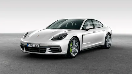 Porsche lansează noul hibrid Panamera, cu un consum surprinzător de mic